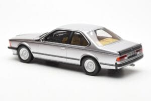 BMW 635 CSi E24 Hopea Otto 1:18 OT313 Hartsi — kuva 5 / 6