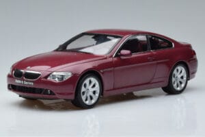 BMW 645Ci E63 Tummanpunainen Kyosho 1:18 08701CR Metalli