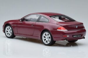 BMW 645Ci E63 Tummanpunainen Kyosho 1:18 08701CR Metalli — kuva 6 / 7