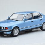BMW 7 Series E32 730i Sininen MCG 1:18 MCG18160 Metalli