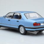 BMW 7 Series E32 730i Sininen MCG 1:18 MCG18160 Metalli - image 4 of 5