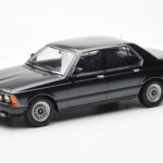 BMW 733i E23 Musta Metallic KK-Scale 1:18