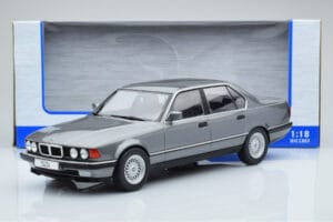 BMW 7 Series E32 740i Hopea MCG 1:18 MCG18161 Metalli — kuva 5 / 5