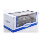 BMW 750i E32 Musta MCG 1:18 - image 3 of 3