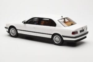 BMW 750iL E38 Asia Exclusive Valkoinen Otto 1:18 OT836 Hartsi — kuva 5 / 6