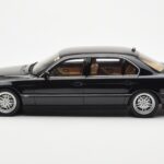 BMW 750iL E38 Musta Otto 1:18 - image 3 of 6