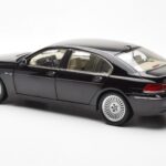 BMW 760Li E66 Musta Kyosho 1:18 - image 7 of 9