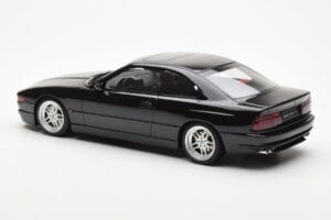 BMW 850 CSi E31 Musta Otto 1:18 OT827 Hartsi — kuva 5 / 6