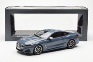 BMW 850i G15 Barcelona Blue Metallic Norev 1:18 80432450995 Metalli — kuva 8 / 8