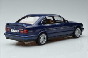 BMW Alpina B10 4.6 E34 Sininen MCG 1:18 MCG18230 Metalli — kuva 2 / 6