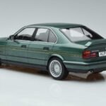 BMW Alpina B10 4.6 E34 Vihreä MCG 1:18 MCG18229 Metalli - image 5 of 6