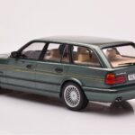 BMW Alpina B10 E34 Touring Tummanvihreä MCG 1:18 - image 5 of 6