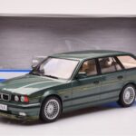 BMW Alpina B10 E34 Touring Tummanvihreä MCG 1:18 - image 6 of 6