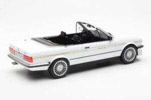 BMW Alpina C2 2.7 E30 Avoauto Valkoinen MCG 1:18 MCG18383 Metalli — kuva 2 / 6