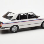 BMW M535i E12 Valkoinen Norev 1:18 - image 2 of 5