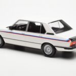 BMW M535i E12 Valkoinen Norev 1:18 - image 4 of 5