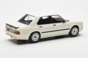 BMW M535i E28 Valkoinen Norev 1:18 183260 Metalli — kuva 2 / 6