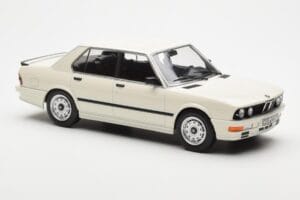 BMW M535i E28 Valkoinen Norev 1:18 183260 Metalli — kuva 4 / 6