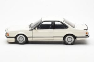 BMW M635 CSi E24 Valkoinen Dealer Edition AUTOart 1:18 80430145829 Metalli — kuva 4 / 8