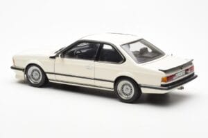 BMW M635 CSi E24 Valkoinen Dealer Edition AUTOart 1:18 80430145829 Metalli — kuva 7 / 8