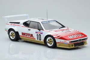 BMW M1 Motul #10 B. Darniche / A. Mahe Rally Tour de Corse 1982 IXO 1:18 18RMC114 Metalli — kuva 4 / 6