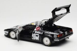 BMW M1 #111 Team MK Motorsport J-L. Witmeur / Krankenberg / Libert 24 Hours of Le Mans 1986 Minichamps 1:18 180862911 Metalli — kuva 5 / 8