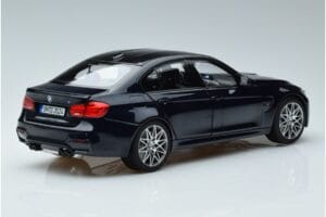 BMW M3 F80 Competition Sininen Norev 1:18 183236 Metalli — kuva 3 / 7