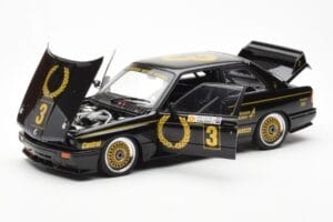 BMW M3 E30 #3 J. Richards Austrian Airlines ATCC 1987 AUTOart 1:18 88745 Metalli — kuva 2 / 8