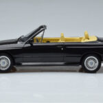 BMW M3 E30 Avoauto Musta Otto 1:18 - image 3 of 6
