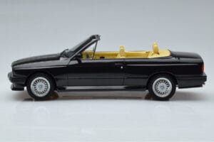 BMW M3 E30 Avoauto Musta Otto 1:18 OT1012 Hartsi — kuva 3 / 6