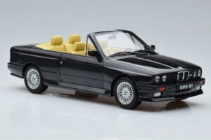 BMW M3 E30 Avoauto Musta Otto 1:18 OT1012 Hartsi — kuva 4 / 6