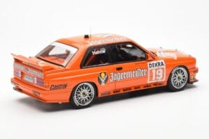 BMW M3 E30 #19 A. Hahne Jägermeister DTM 1992 AUTOart 1:18 89248 Metalli — kuva 3 / 8