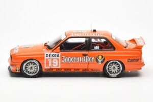 BMW M3 E30 #19 A. Hahne Jägermeister DTM 1992 AUTOart 1:18 89248 Metalli — kuva 4 / 8