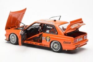 BMW M3 E30 #19 A. Hahne Jägermeister DTM 1992 AUTOart 1:18 89248 Metalli — kuva 5 / 8