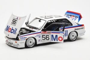 BMW M3 E30 #56 P. Brock / J. Richards Mobil Bathurst 1000 1988 AUTOart 1:18 88847 Metalli — kuva 2 / 9