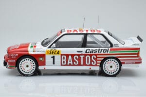 BMW M3 E30 Bastos #1 R. Ravaglia / E. Pirro / E. Van de Poele 24 Hours of Spa 1991 IXO 1:18 18RMC081A Metalli — kuva 3 / 6