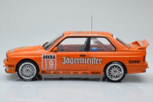 BMW M3 E30 Jagermeister #19 A. Hahne DTM Nurburgring 1992 IXO 1:18 18RMC082A Metalli — kuva 3 / 6