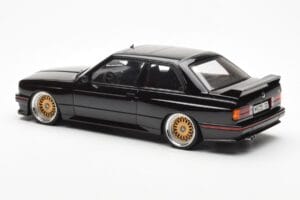 BMW M3 E30 Sport Evolution Musta Custom Wheels AUTOart 1:18 70562 Metalli — kuva 7 / 8