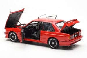 BMW M3 E30 Sport Evolution Cecotto Edition Punainen AUTOart 1:18 70566 Metalli — kuva 5 / 8