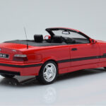 BMW M3 E36 Avoauto Punainen Otto 1:18 - image 2 of 6