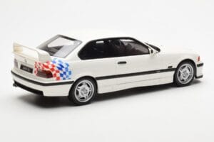 BMW M3 E36 Lightweight Valkoinen Otto 1:18 OT569 Hartsi — kuva 2 / 6