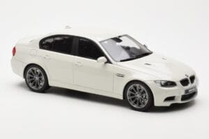 BMW M3 E90 Sedan Valkoinen GT Spirit 1:18 GT053 Hartsi — kuva 4 / 6