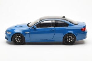 BMW M3 E92 Laguna Seca Blue Kyosho 1:18 08734LBL Metalli — kuva 4 / 8