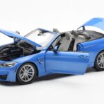 BMW M4 F83 Avoauto Yas Marina Sininen Paragon 1:18 - image 2 of 8