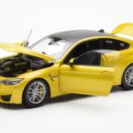 BMW M4 F82 Austin Keltainen Metallic Paragon 1:18 - image 2 of 8