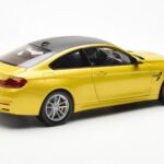 BMW M4 F82 Austin Keltainen Metallic Paragon 1:18 - image 3 of 8