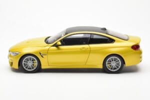 BMW M4 F82 Austin Keltainen Metallic Paragon 1:18 80432339606 Metalli — kuva 4 / 8