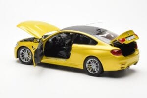BMW M4 F82 Austin Keltainen Metallic Paragon 1:18 80432339606 Metalli — kuva 5 / 8