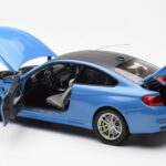 BMW M4 F82 Yas Marina Sininen Paragon 1:18 PA-97102 - image 5 of 8