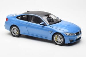 BMW M4 F82 Yas Marina Sininen Paragon 1:18 PA-97102 Metalli — kuva 6 / 8